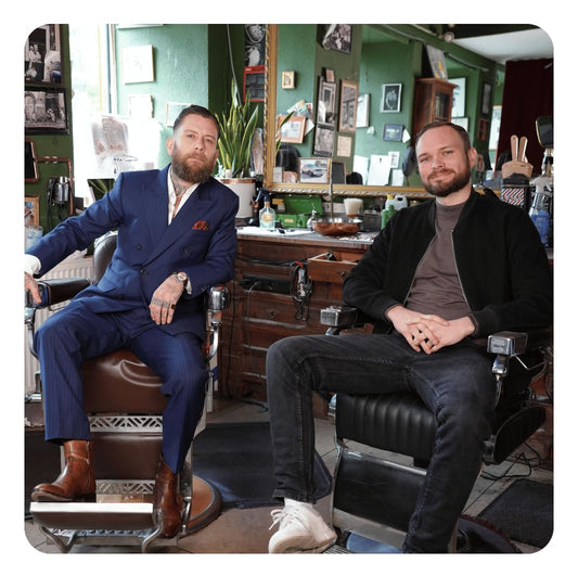 Störtebekker® Premium Styling Kamm Herren - Bruchfester Haarkamm Herren Grob - Carbon Kamm Männer grobzinkig - 19cm Antistatischer Styling Haar Kamm - für Haare & Bart - Für das perfekte Finish