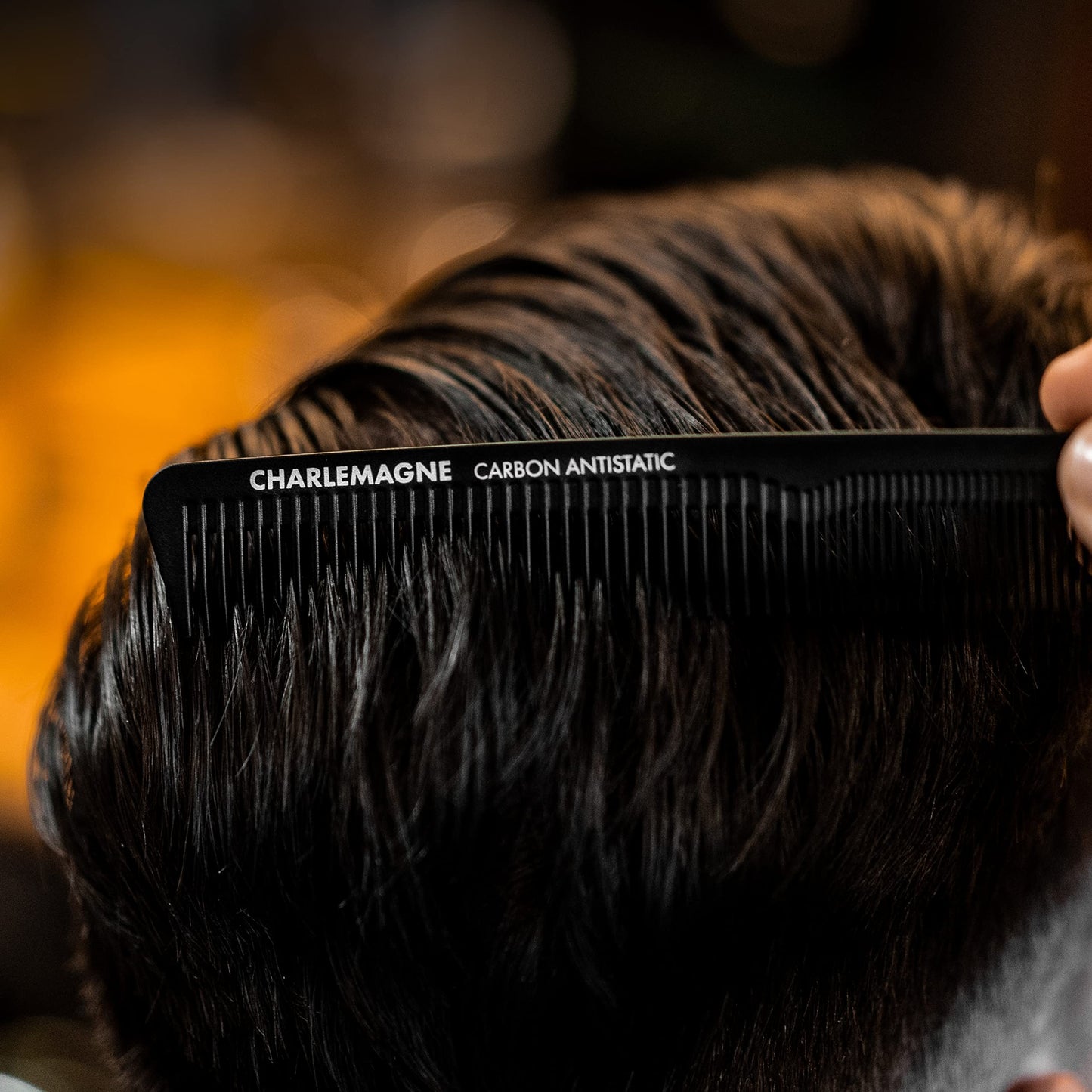 Charlemagne Carbon-Haarkamm - Feinzahn, 18 cm - Antistatisches Finish - Herrenkamm - Bruchsicherer Friseurkamm für Herren - Kompakte Größe - Bartkamm